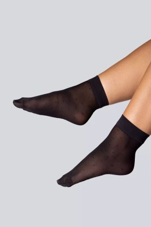 queen size sokken- grote maten sokjes met zwarte stippen