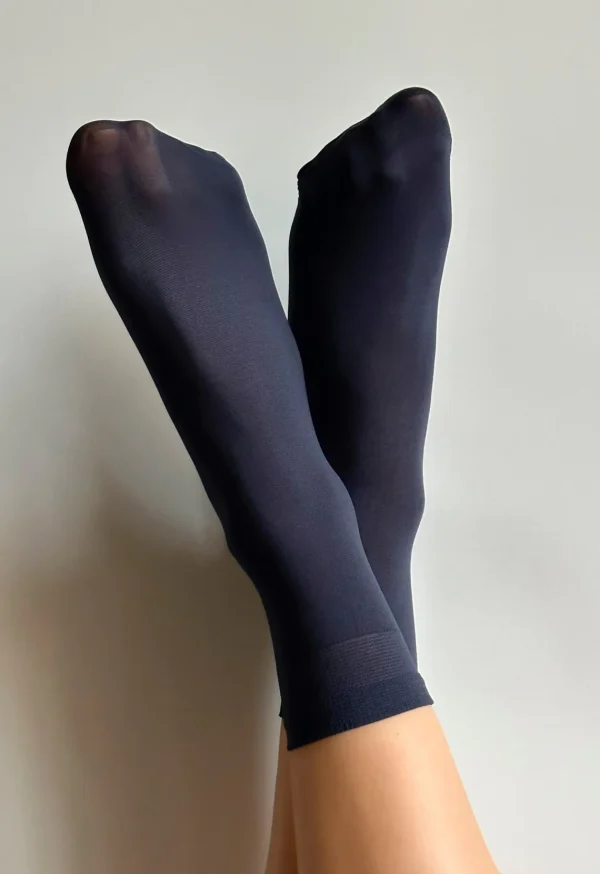 Katrin_40_den_sokken in_Jeans