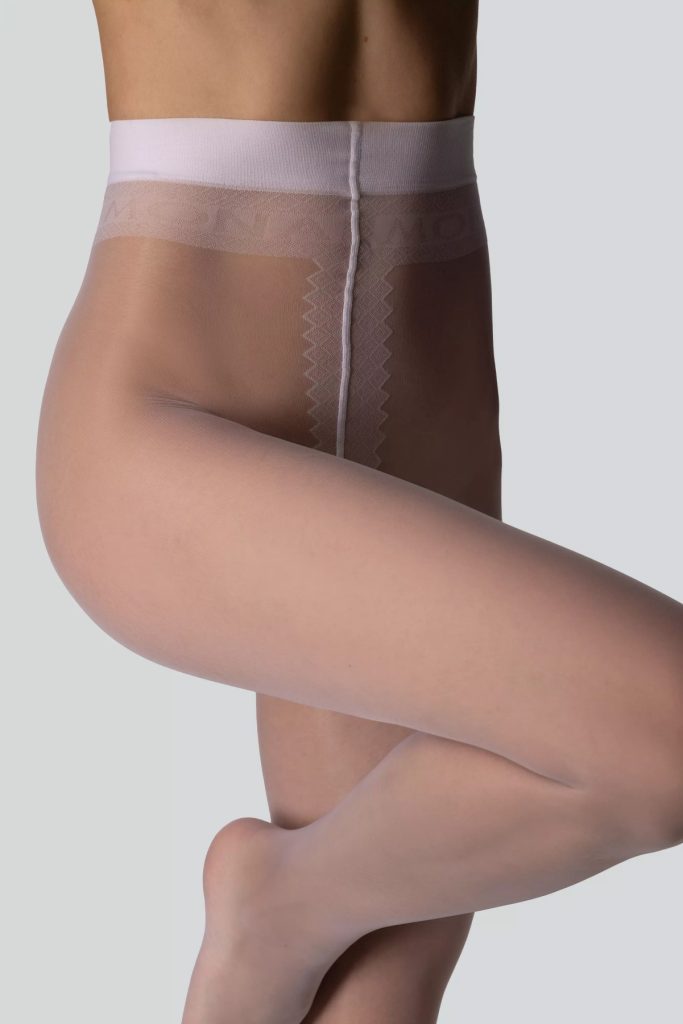 Witte panty Dalia 15 den met zijdeglans -   Transparante panty 15 denier – natuurlijke look van Leggielegz .
